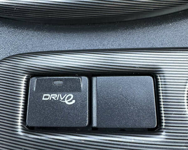 Черный Вольво В50, объемом двигателя 1.6 л и пробегом 235 тыс. км за 8850 $, фото 41 на Automoto.ua