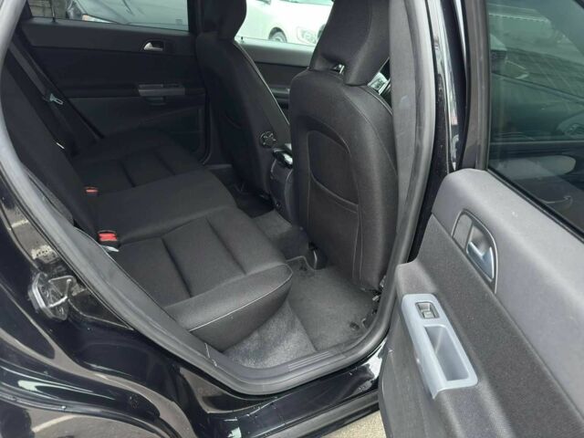 Черный Вольво В50, объемом двигателя 1.6 л и пробегом 266 тыс. км за 8900 $, фото 22 на Automoto.ua