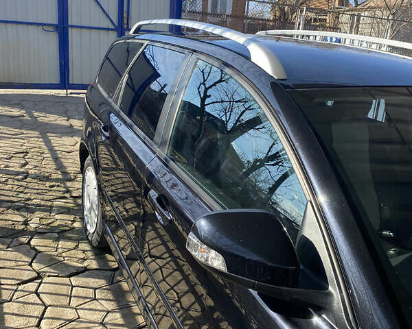 Чорний Вольво V50, об'ємом двигуна 1.6 л та пробігом 242 тис. км за 9500 $, фото 1 на Automoto.ua