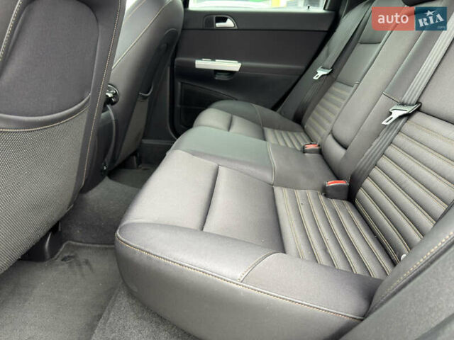 Черный Вольво В50, объемом двигателя 2 л и пробегом 213 тыс. км за 11000 $, фото 30 на Automoto.ua