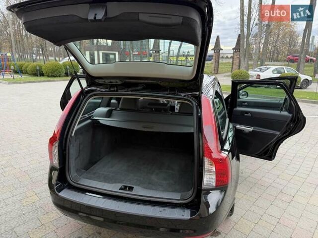 Черный Вольво В50, объемом двигателя 1.6 л и пробегом 226 тыс. км за 8290 $, фото 41 на Automoto.ua