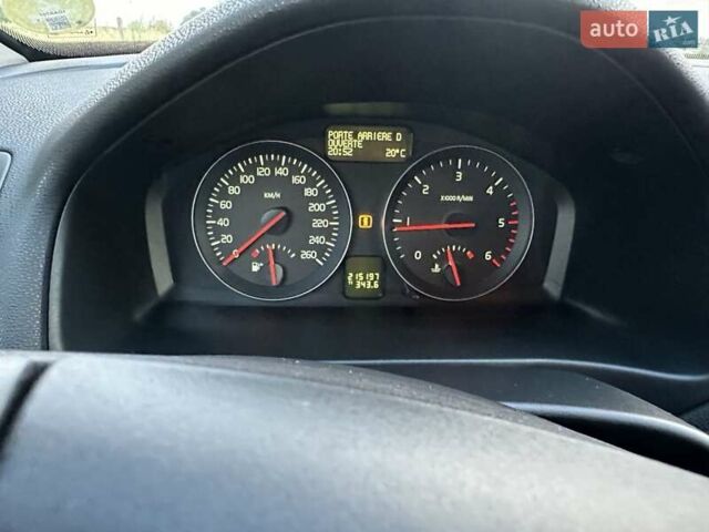 Черный Вольво В50, объемом двигателя 1.6 л и пробегом 232 тыс. км за 7600 $, фото 10 на Automoto.ua