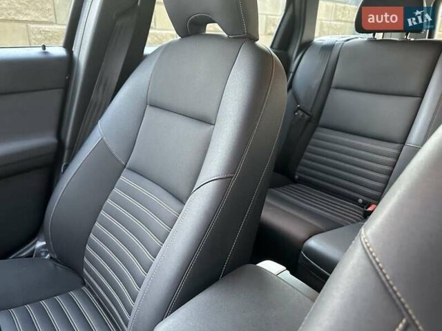 Черный Вольво В50, объемом двигателя 1.6 л и пробегом 232 тыс. км за 7600 $, фото 12 на Automoto.ua