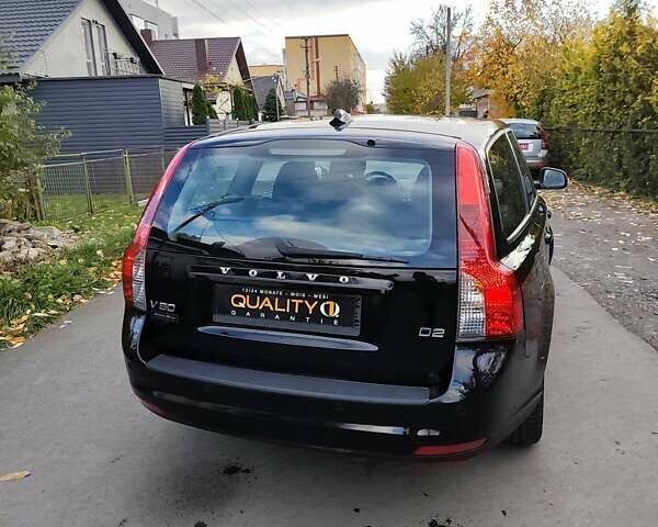 Чорний Вольво V50, об'ємом двигуна 1.6 л та пробігом 236 тис. км за 8200 $, фото 4 на Automoto.ua