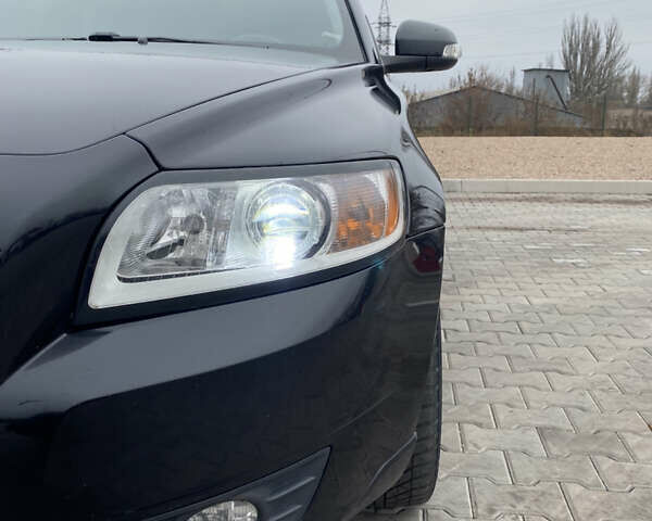 Чорний Вольво V50, об'ємом двигуна 1.56 л та пробігом 250 тис. км за 8999 $, фото 8 на Automoto.ua