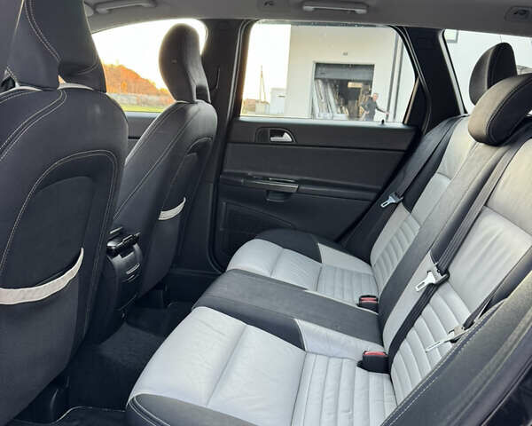 Черный Вольво В50, объемом двигателя 1.6 л и пробегом 235 тыс. км за 9350 $, фото 45 на Automoto.ua