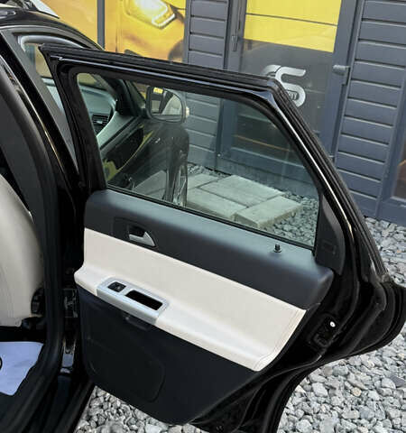 Черный Вольво В50, объемом двигателя 1.6 л и пробегом 235 тыс. км за 8500 $, фото 32 на Automoto.ua