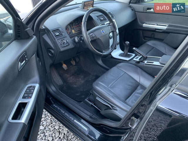 Черный Вольво В50, объемом двигателя 1.6 л и пробегом 252 тыс. км за 8200 $, фото 24 на Automoto.ua