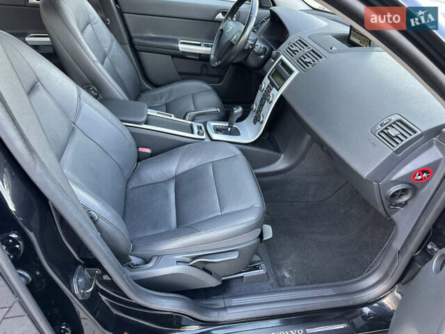 Чорний Вольво V50, об'ємом двигуна 2 л та пробігом 262 тис. км за 9850 $, фото 42 на Automoto.ua