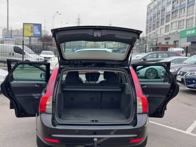 Черный Вольво В50, объемом двигателя 1.6 л и пробегом 213 тыс. км за 8900 $, фото 14 на Automoto.ua