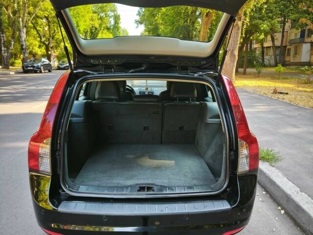 Черный Вольво В50, объемом двигателя 2 л и пробегом 209 тыс. км за 7200 $, фото 19 на Automoto.ua