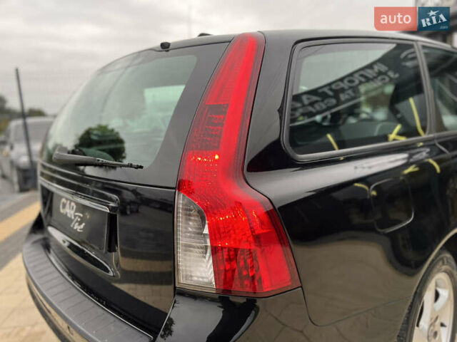 Черный Вольво В50, объемом двигателя 1.6 л и пробегом 244 тыс. км за 8300 $, фото 13 на Automoto.ua