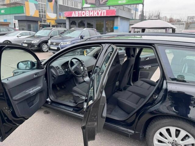 Черный Вольво В50, объемом двигателя 1.6 л и пробегом 213 тыс. км за 8900 $, фото 16 на Automoto.ua