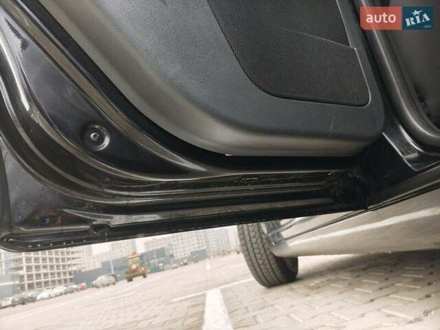 Чорний Вольво V50, об'ємом двигуна 1.56 л та пробігом 340 тис. км за 7000 $, фото 26 на Automoto.ua