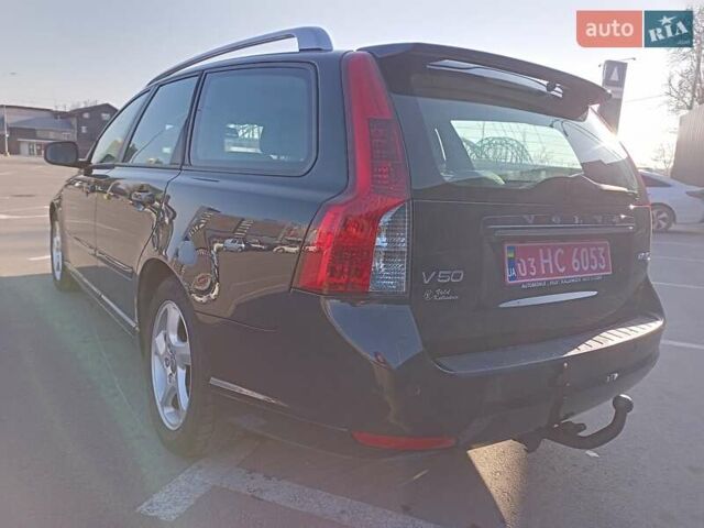 Черный Вольво В50, объемом двигателя 1.6 л и пробегом 283 тыс. км за 8300 $, фото 6 на Automoto.ua