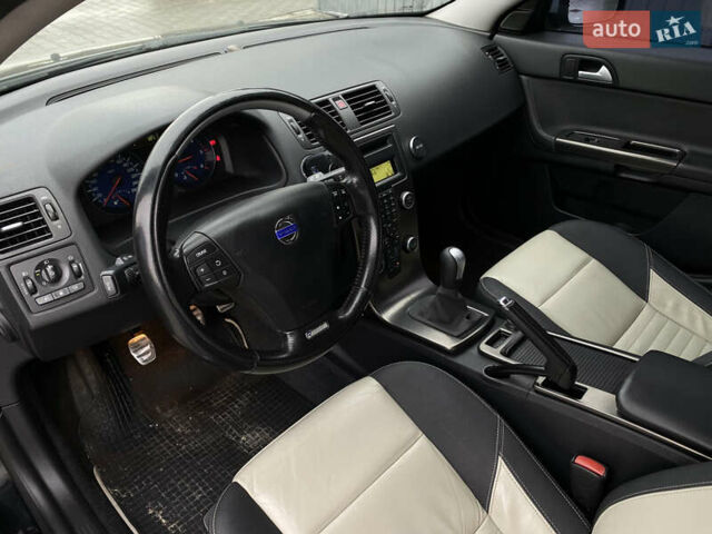 Черный Вольво В50, объемом двигателя 1.6 л и пробегом 235 тыс. км за 7999 $, фото 5 на Automoto.ua