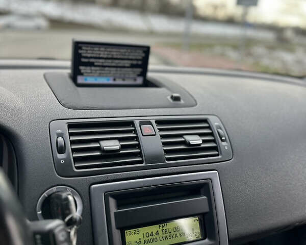 Черный Вольво В50, объемом двигателя 1.6 л и пробегом 219 тыс. км за 8300 $, фото 34 на Automoto.ua