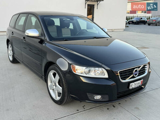 Черный Вольво В50, объемом двигателя 1.6 л и пробегом 235 тыс. км за 9350 $, фото 5 на Automoto.ua
