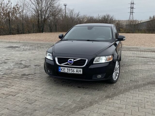 Чорний Вольво V50, об'ємом двигуна 1.6 л та пробігом 250 тис. км за 8999 $, фото 1 на Automoto.ua