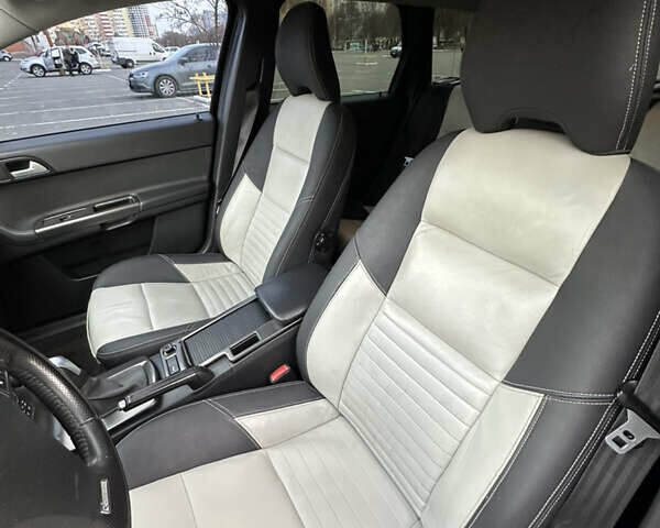 Черный Вольво В50, объемом двигателя 1.56 л и пробегом 229 тыс. км за 9999 $, фото 14 на Automoto.ua