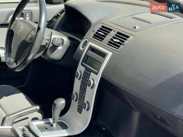 Чорний Вольво V50, об'ємом двигуна 2 л та пробігом 246 тис. км за 7590 $, фото 20 на Automoto.ua