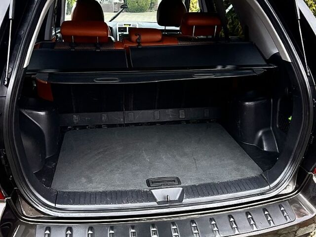 Черный Вольво В50, объемом двигателя 1.6 л и пробегом 210 тыс. км за 7300 $, фото 11 на Automoto.ua