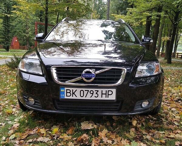 Черный Вольво В50, объемом двигателя 1.6 л и пробегом 166 тыс. км за 9000 $, фото 11 на Automoto.ua