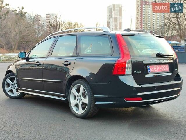 Черный Вольво В50, объемом двигателя 1.6 л и пробегом 255 тыс. км за 9499 $, фото 3 на Automoto.ua