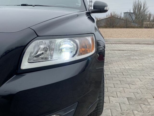 Чорний Вольво V50, об'ємом двигуна 1.6 л та пробігом 250 тис. км за 8999 $, фото 8 на Automoto.ua
