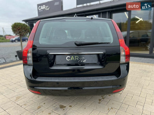 Черный Вольво В50, объемом двигателя 1.6 л и пробегом 244 тыс. км за 8300 $, фото 10 на Automoto.ua