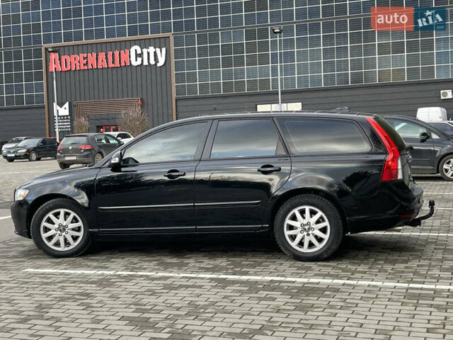 Черный Вольво В50, объемом двигателя 2 л и пробегом 279 тыс. км за 8750 $, фото 5 на Automoto.ua