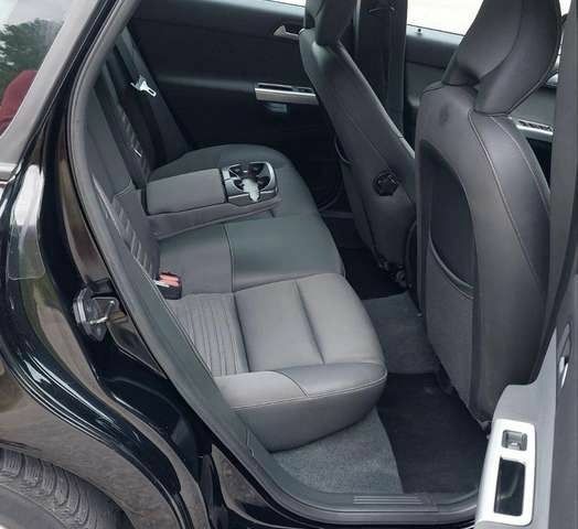 Черный Вольво В50, объемом двигателя 0 л и пробегом 130 тыс. км за 7950 $, фото 7 на Automoto.ua