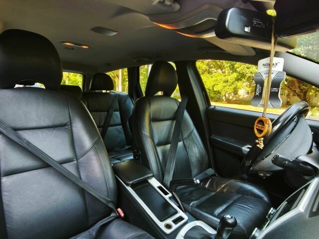 Черный Вольво В50, объемом двигателя 2 л и пробегом 209 тыс. км за 7200 $, фото 7 на Automoto.ua