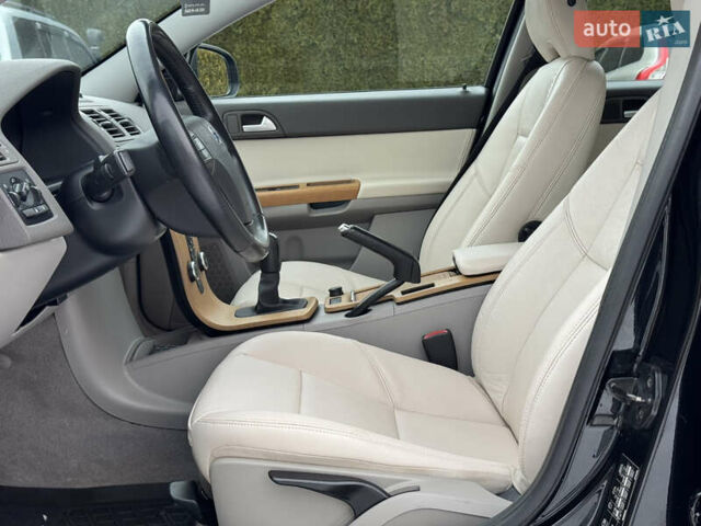 Чорний Вольво V50, об'ємом двигуна 1.6 л та пробігом 214 тис. км за 8590 $, фото 38 на Automoto.ua