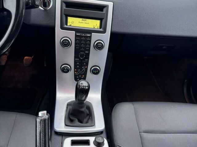 Чорний Вольво V50, об'ємом двигуна 2 л та пробігом 227 тис. км за 10500 $, фото 20 на Automoto.ua