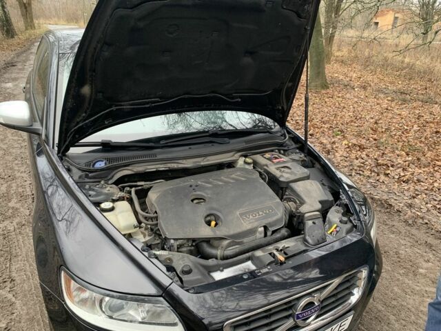 Черный Вольво В50, объемом двигателя 1.6 л и пробегом 270 тыс. км за 8500 $, фото 8 на Automoto.ua