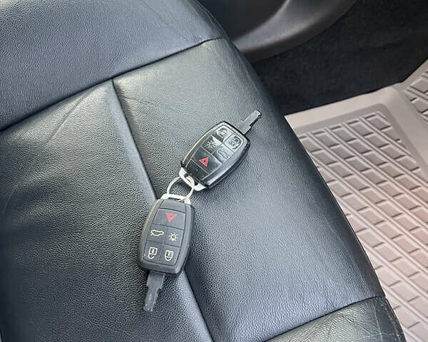 Черный Вольво В50, объемом двигателя 2 л и пробегом 284 тыс. км за 9200 $, фото 22 на Automoto.ua