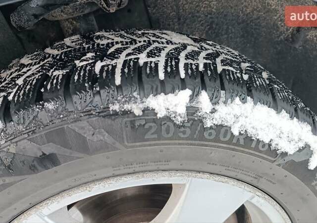 Чорний Вольво V50, об'ємом двигуна 1.6 л та пробігом 332 тис. км за 6750 $, фото 79 на Automoto.ua