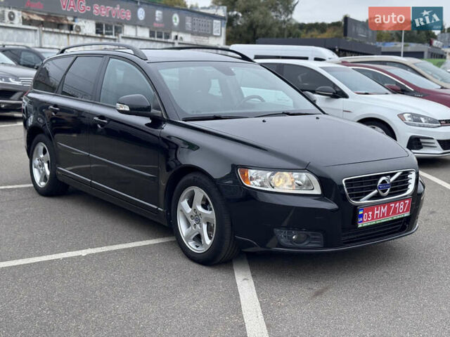 Черный Вольво В50, объемом двигателя 2 л и пробегом 213 тыс. км за 11000 $, фото 7 на Automoto.ua