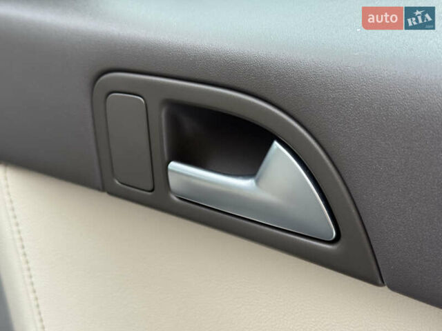 Чорний Вольво V50, об'ємом двигуна 1.6 л та пробігом 214 тис. км за 8590 $, фото 84 на Automoto.ua