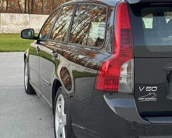 Черный Вольво В50, объемом двигателя 1.6 л и пробегом 235 тыс. км за 8850 $, фото 60 на Automoto.ua