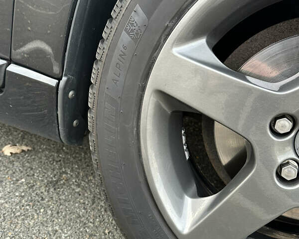 Черный Вольво В50, объемом двигателя 1.56 л и пробегом 229 тыс. км за 9999 $, фото 11 на Automoto.ua