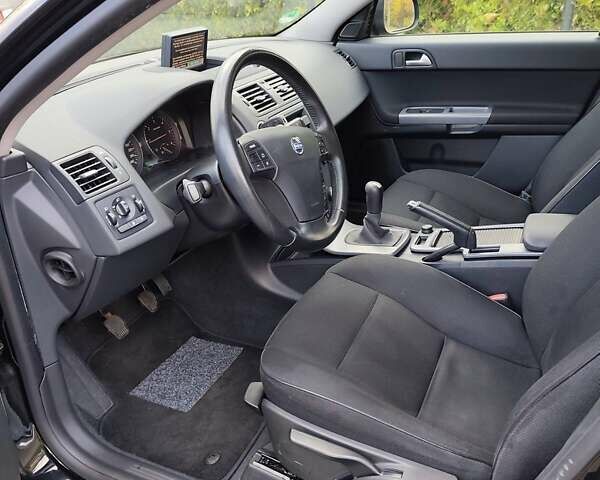 Чорний Вольво V50, об'ємом двигуна 1.6 л та пробігом 236 тис. км за 8200 $, фото 38 на Automoto.ua