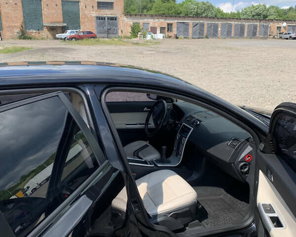 Черный Вольво В50, объемом двигателя 1.6 л и пробегом 307 тыс. км за 8200 $, фото 4 на Automoto.ua