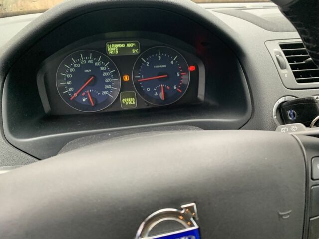 Черный Вольво В50, объемом двигателя 1.6 л и пробегом 270 тыс. км за 8500 $, фото 9 на Automoto.ua