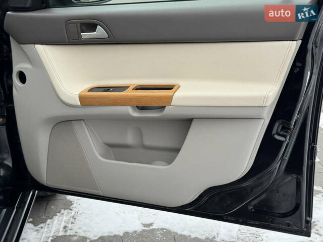 Чорний Вольво V50, об'ємом двигуна 1.6 л та пробігом 214 тис. км за 8590 $, фото 82 на Automoto.ua