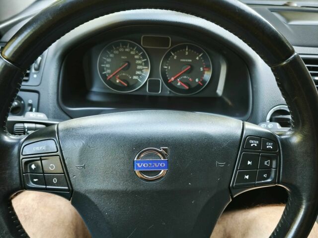 Черный Вольво В50, объемом двигателя 2 л и пробегом 209 тыс. км за 7200 $, фото 5 на Automoto.ua