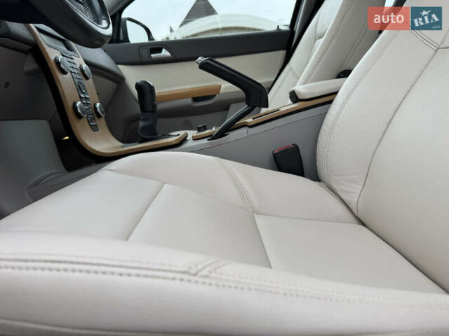 Чорний Вольво V50, об'ємом двигуна 1.6 л та пробігом 214 тис. км за 8590 $, фото 40 на Automoto.ua