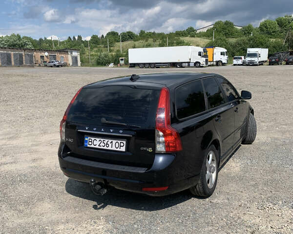 Черный Вольво В50, объемом двигателя 1.6 л и пробегом 307 тыс. км за 8200 $, фото 3 на Automoto.ua