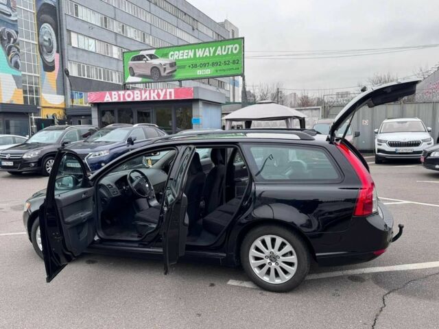 Черный Вольво В50, объемом двигателя 1.6 л и пробегом 213 тыс. км за 8900 $, фото 15 на Automoto.ua